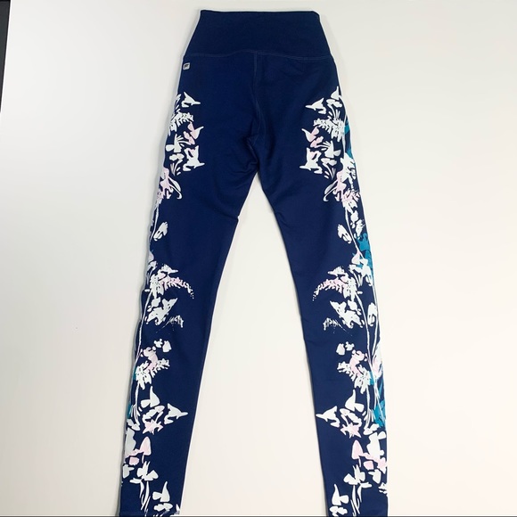 Fabletics High-Waisted Printed Powerhold Legging - Picture 3 of 9